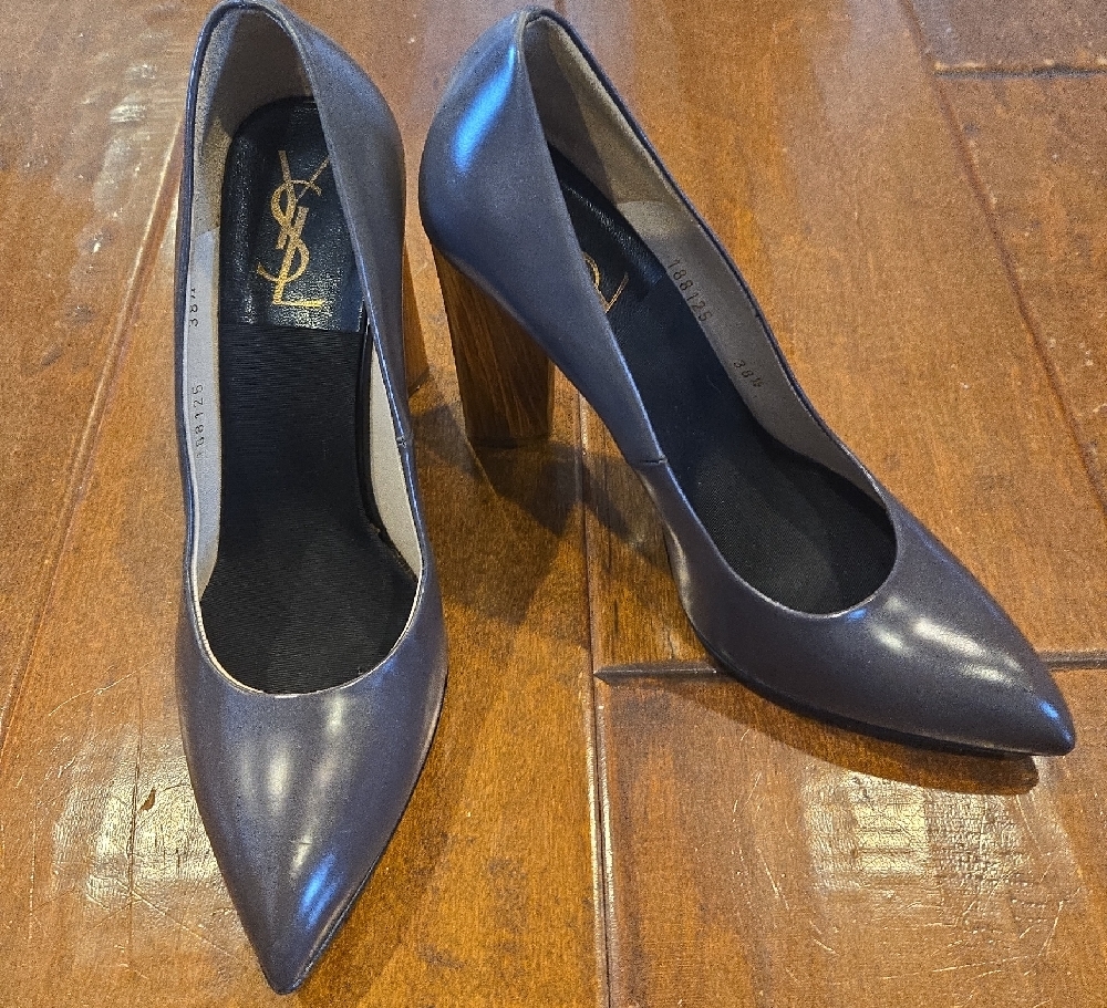 Yves Saint Laurent Women's Grey Leather Heels